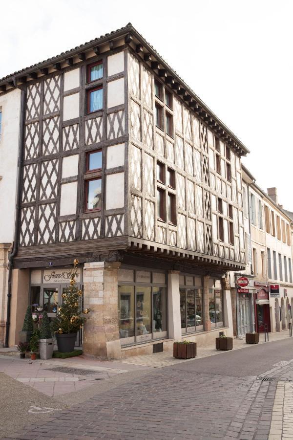 Appartement A-Mi-Chemin - Centre-Ville De Tournus Exterior foto
